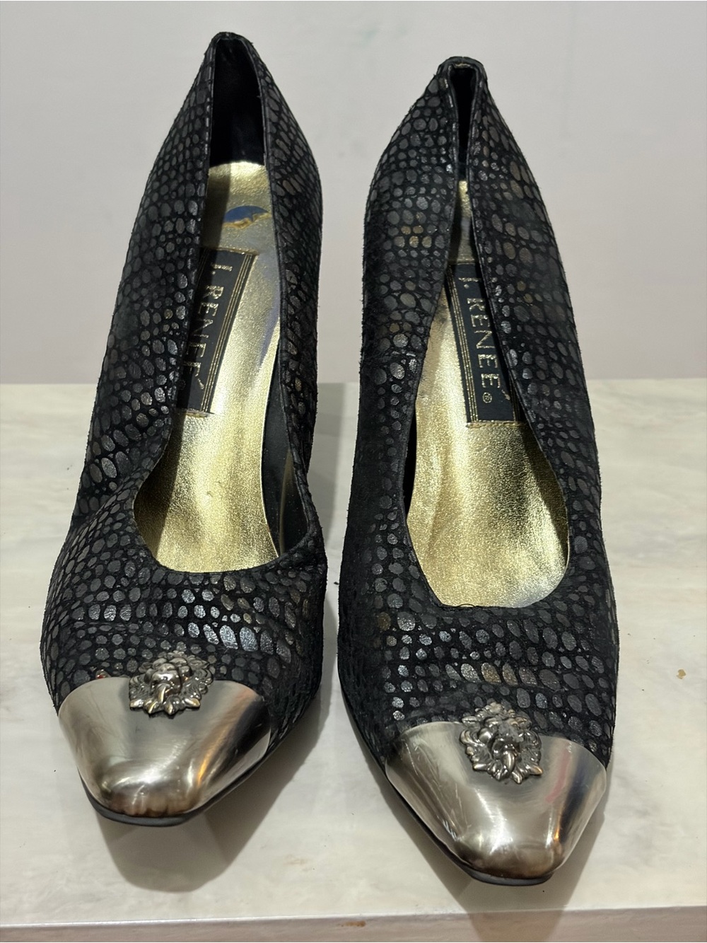 J Reneé Black Textured Pointed Toe Pumps with Silver Cap 10M vintage as is